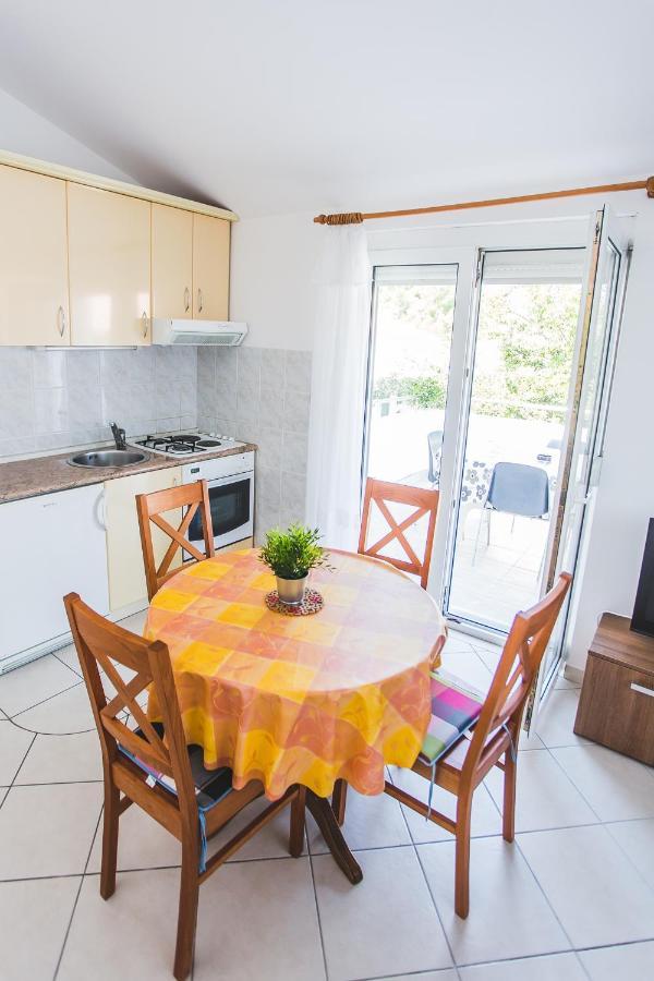 Apartmani Males Rogoznica  Exterior photo